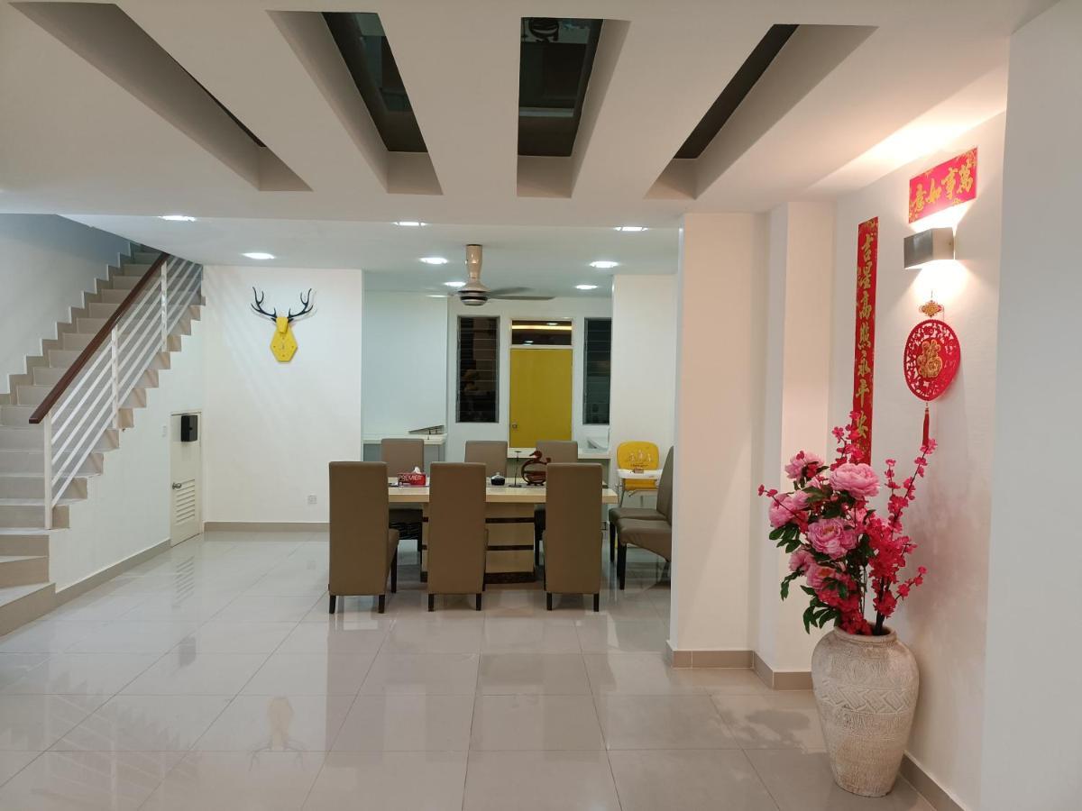Entire Residential Home•Jia Residences Bkt Serdang沙登温暖的家 スリ・カンバンガン エクステリア 写真